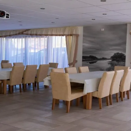 Hotel apartamentowy Ponty-papa Rendezvenyhaz *