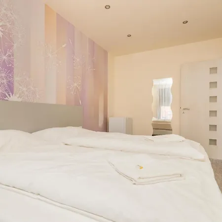 Hotel apartamentowy Ponty-papa Rendezvenyhaz *