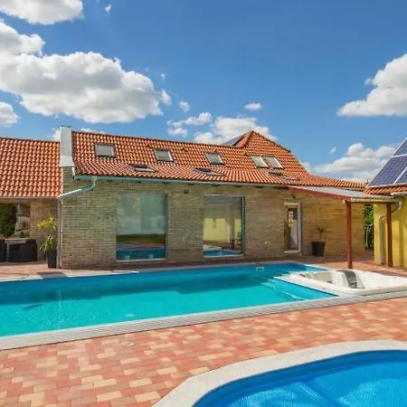 Ponty-papa Rendezvényház Apart-hotel