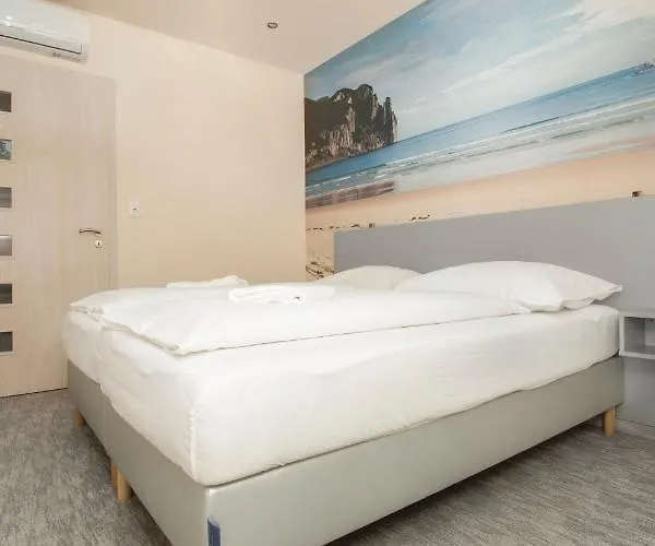 Ponty-papa Rendezvenyhaz Aparthotel