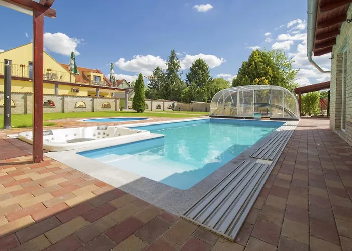 Ponty-papa Rendezvenyhaz Aparthotel Dávod